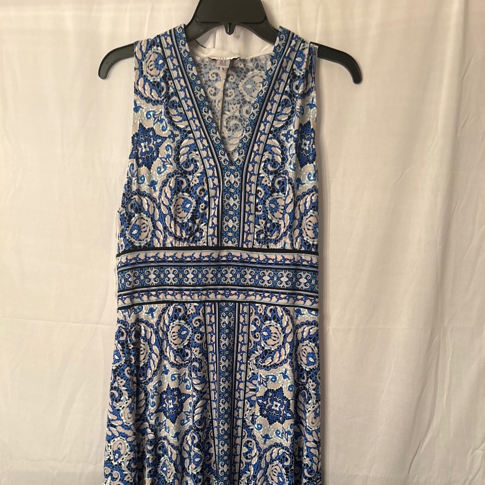 Super cute sleeveless dress